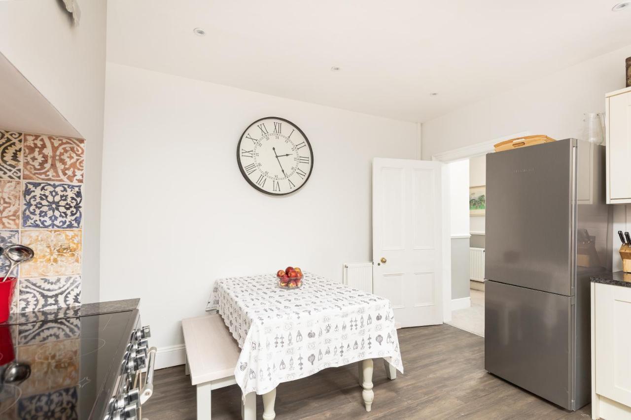 5 Bedroom Magnificent Georgian Townhouse- City Centre Bath Exterior foto