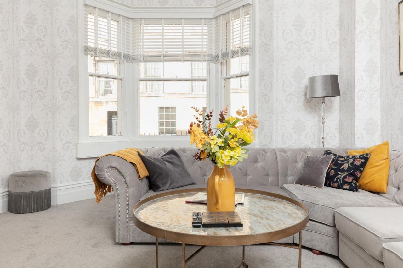 5 Bedroom Magnificent Georgian Townhouse- City Centre Bath Exterior foto
